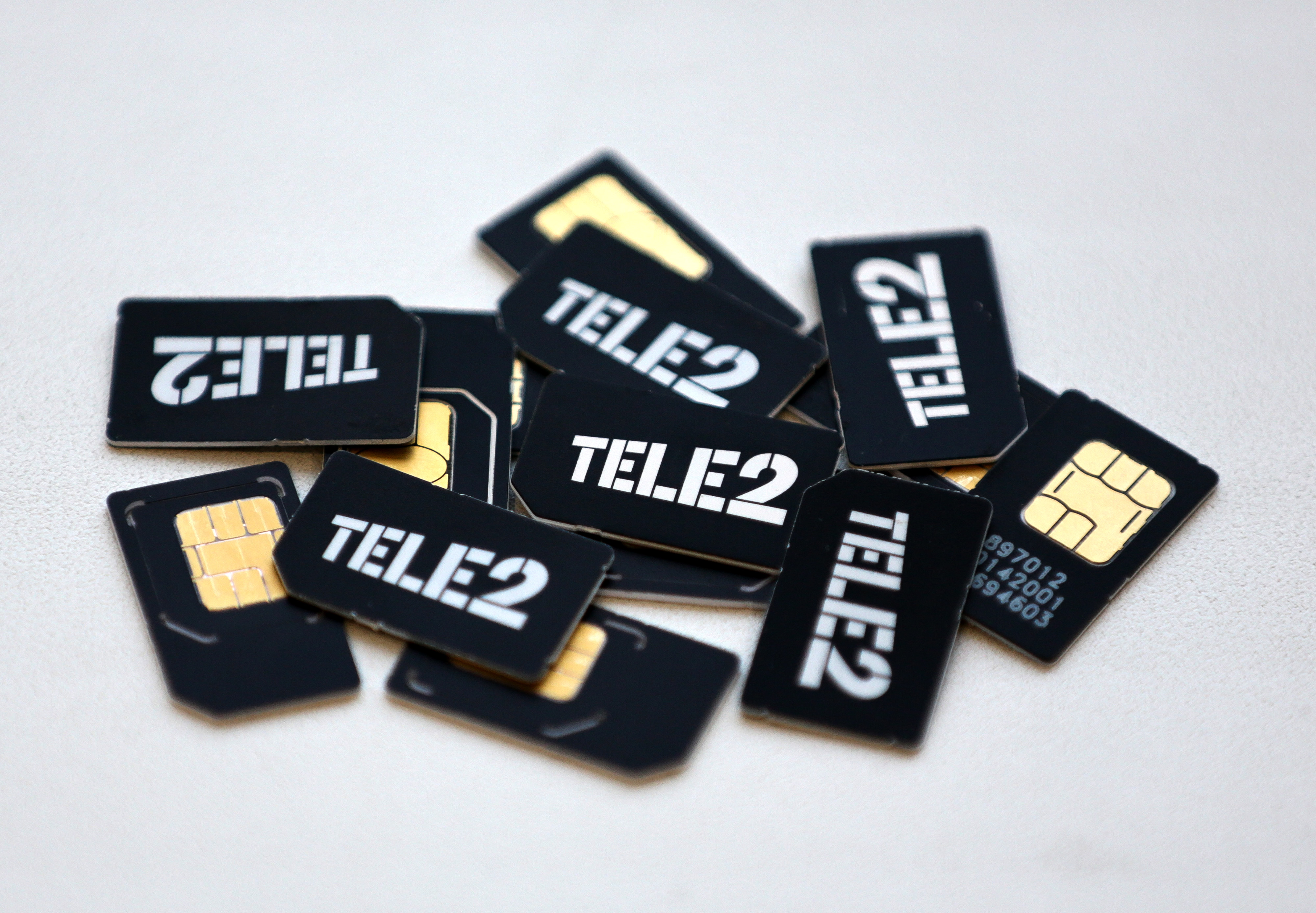 Сим карта теле2 блэк. Сим карт теле 2. Nano SIM теле2. Картинка сим карты теле2. Новая сим карта теле2.