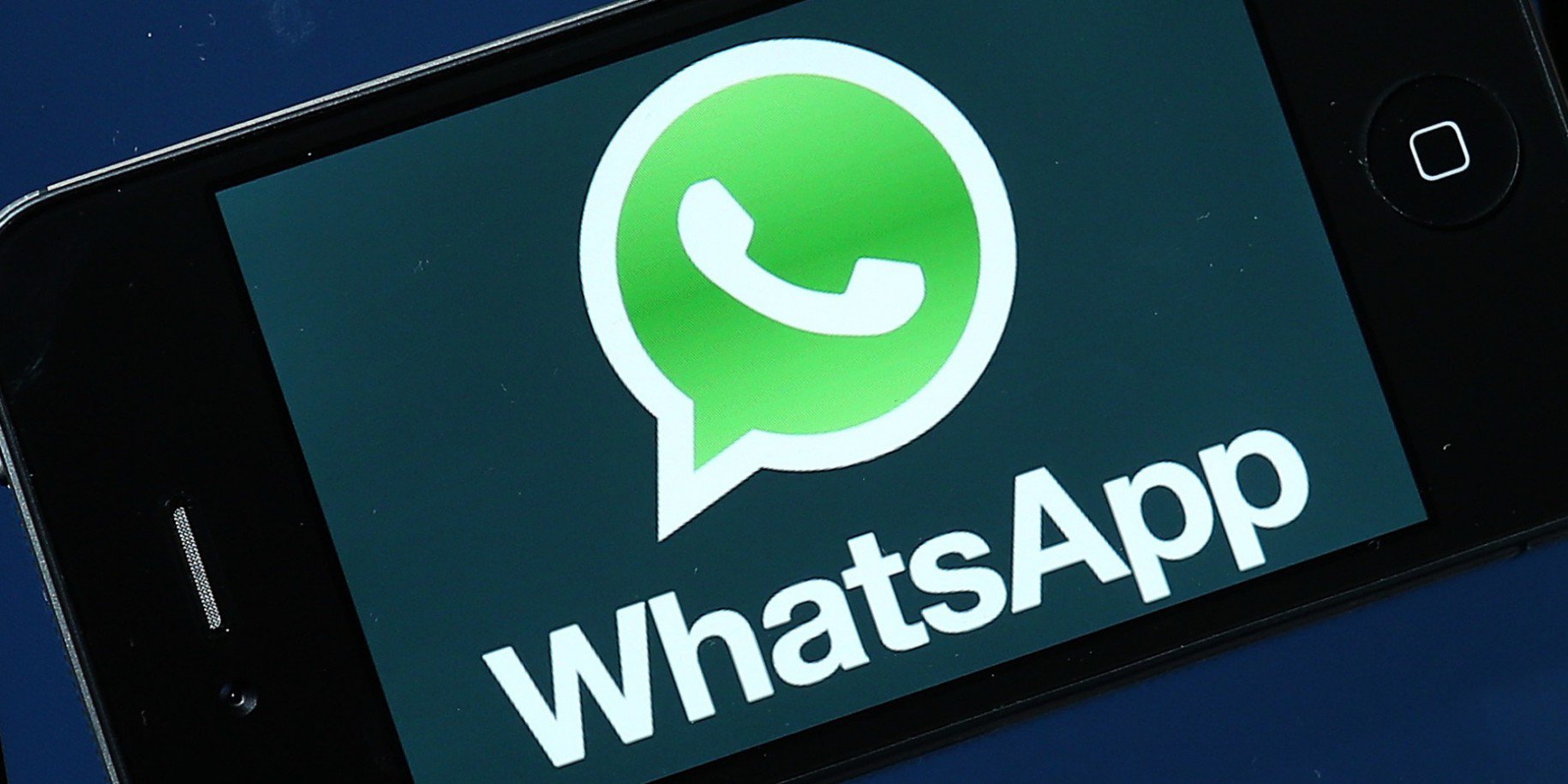 В WhatsApp можно изменять чужие сообщения