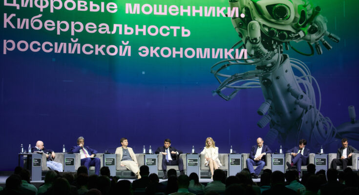 Депутат Сергей Боярский на ЦИПР-2025: "Мессенджеры - это брешь в безопасности страны"