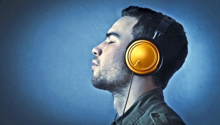 От кода к чипу: OpenAI хочет выпускать железо