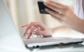 ChatGPT сворачивает кассу: почему разговорный ИИ не стал новым шопинг-интерфейсом